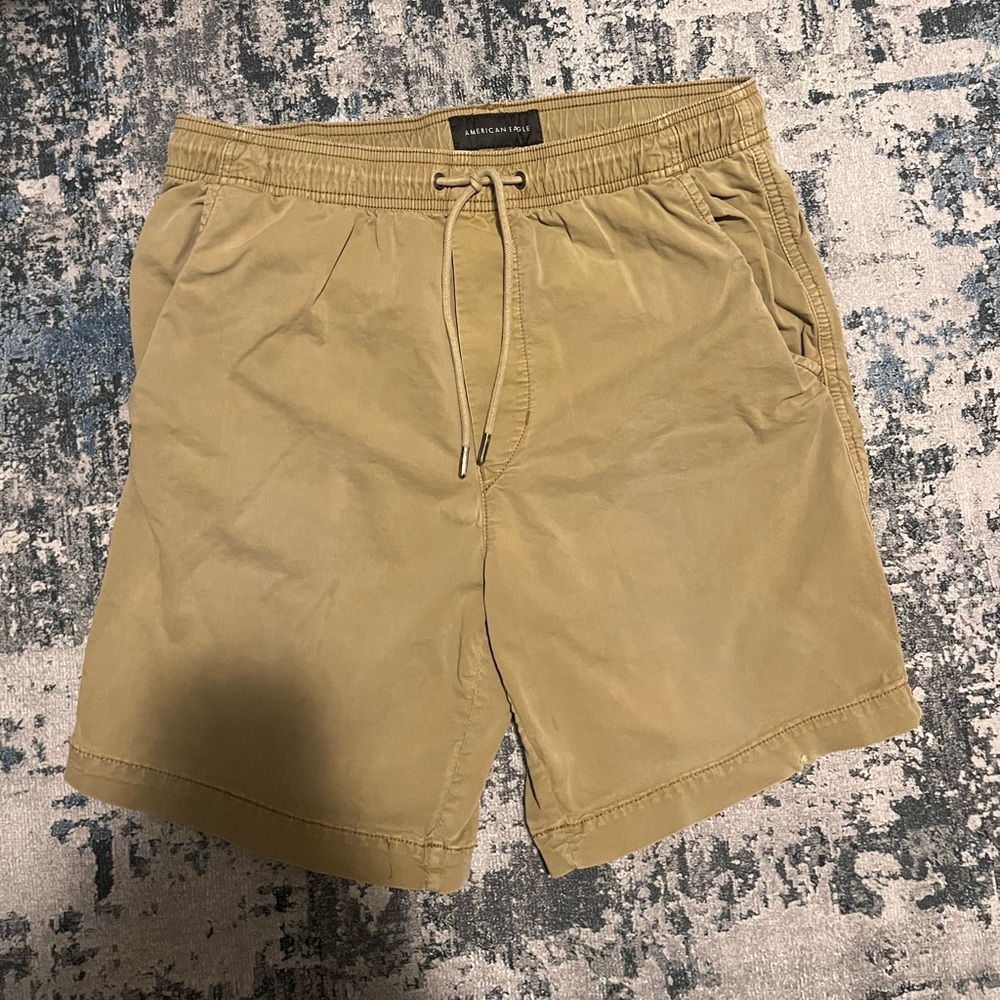 American Eagle 7” Lived-In Trekker Shorts
